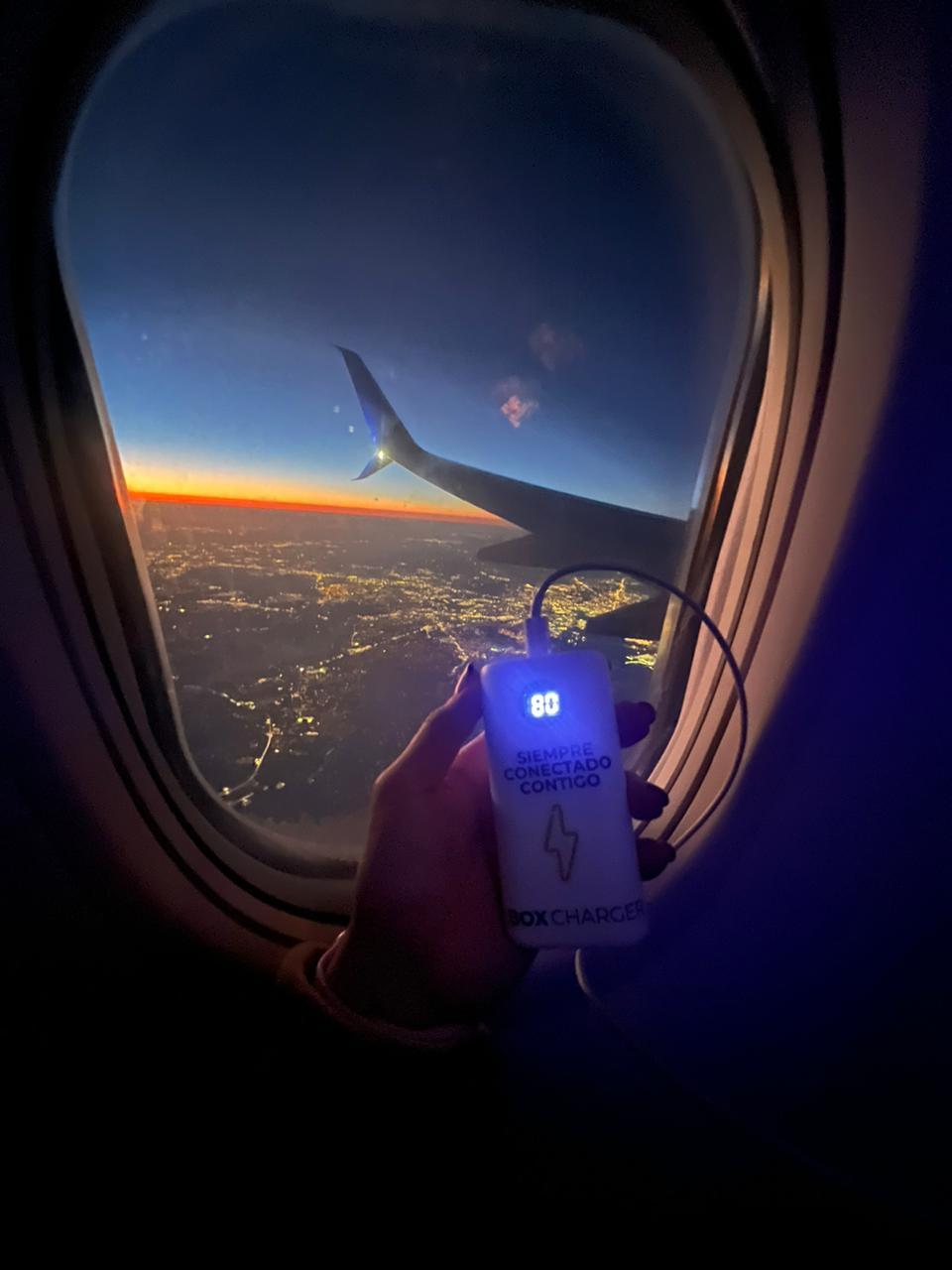 Batería portátil 10K NEGRO (2-3 cargas)