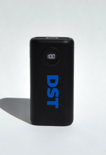 Batería portátil 10K NEGRO (2-3 cargas)